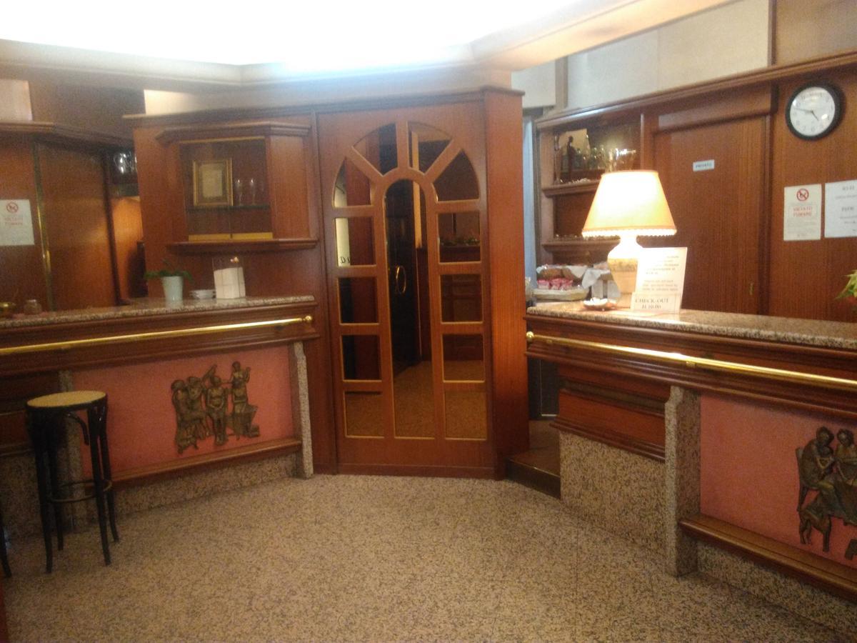 ורונה Hotel Elena מראה חיצוני תמונה
