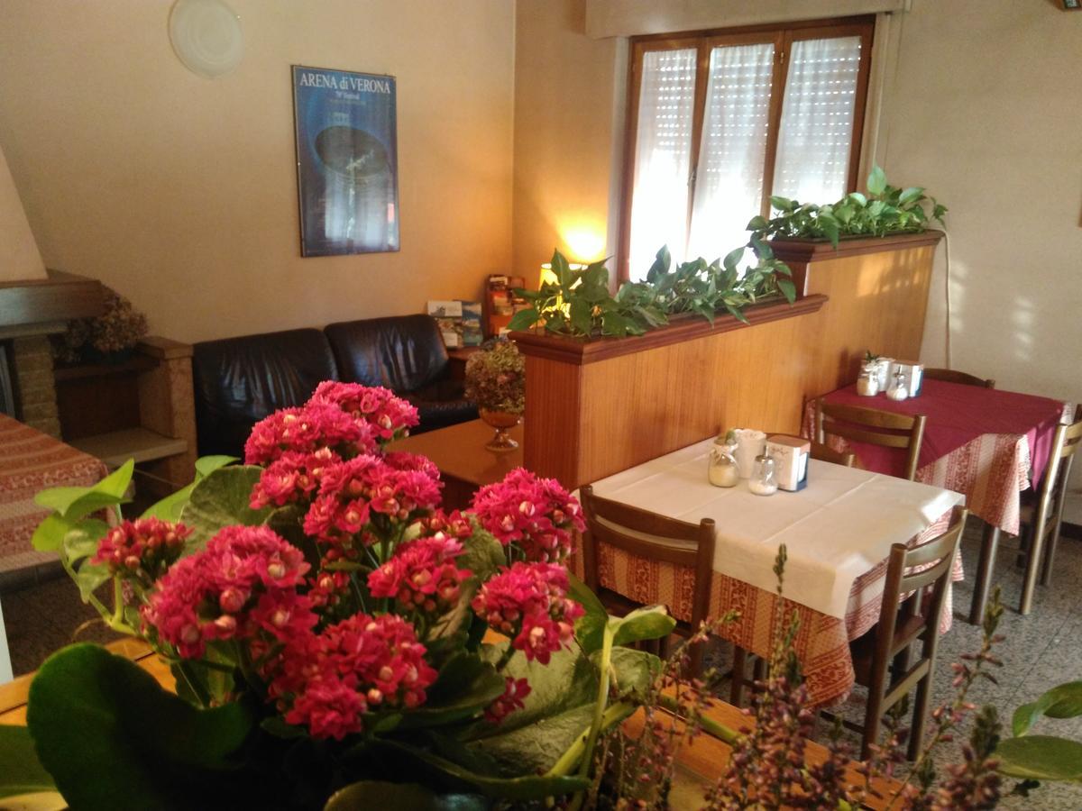 ורונה Hotel Elena מראה חיצוני תמונה